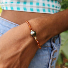 Load image into Gallery viewer, READY TO SHIP Saltwater Pearl Bracelet in 14k Gold Fill - FJD$