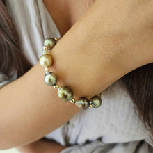 Load image into Gallery viewer, READY TO SHIP Civa Fiji Saltwater Pearl Bracelet - 14k Gold Fill FJD$
