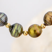 Load image into Gallery viewer, CONTACT US TO RECREATE THIS SOLD OUT STYLE Saltwater Pearl Bracelet in 14k Gold Fill - FJD$