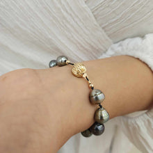 Load image into Gallery viewer, CONTACT US TO RECREATE THIS SOLD OUT STYLE Saltwater Pearl Bracelet in 14k Solid Gold - FJD$