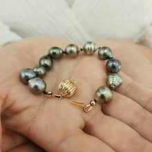 Load image into Gallery viewer, CONTACT US TO RECREATE THIS SOLD OUT STYLE Saltwater Pearl Bracelet in 14k Solid Gold - FJD$