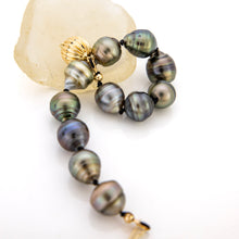 Load image into Gallery viewer, CONTACT US TO RECREATE THIS SOLD OUT STYLE Saltwater Pearl Bracelet in 14k Solid Gold - FJD$