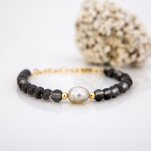 Load image into Gallery viewer, READY TO SHIP Bead Saltwater Pearl Bracelet in 14k Gold Fill - FJD$