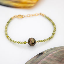 Load image into Gallery viewer, CONTACT US TO RECREATE THIS SOLD OUT STYLE Saltwater Pearl Bracelet in 14k Gold Fill - FJD$