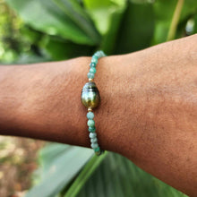 Load image into Gallery viewer, READY TO SHIP Saltwater Pearl Bracelet in 14k Gold Fill - FJD$