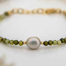 Load image into Gallery viewer, READY TO SHIP Freshwater Pearl & Faceted Glass Bead Bracelet - 14k Gold Fill FJD$