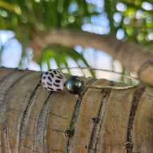 Load image into Gallery viewer, READY TO SHIP Closed Bangle 14k Gold Fill with Civa Fiji Saltwater Pearl & Shell - FJD$