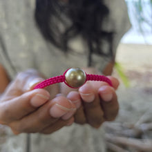 Load image into Gallery viewer, READY TO SHIP Unisex Woven Civa Fiji Pearl Bracelet - FJD$