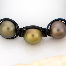 Load image into Gallery viewer, READY TO SHIP Unisex Woven Civa Fiji Pearl Bracelet - FJD$
