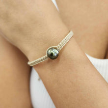 Load image into Gallery viewer, READY TO SHIP Unisex Woven Civa Fiji Pearl Bracelet - FJD$