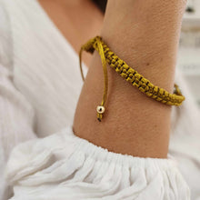 Load image into Gallery viewer, READY TO SHIP Unisex Woven Civa Fiji Pearl Bracelet - FJD$