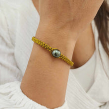 Load image into Gallery viewer, READY TO SHIP Unisex Woven Civa Fiji Pearl Bracelet - FJD$