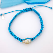 Load image into Gallery viewer, READY TO SHIP Unisex Woven Civa Fiji Pearl Bracelet - FJD$