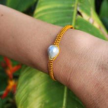 Load image into Gallery viewer, READY TO SHIP Unisex Woven Civa Fiji Pearl Bracelet - FJD$