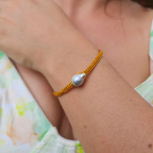 Load image into Gallery viewer, READY TO SHIP Unisex Woven Civa Fiji Pearl Bracelet - FJD$
