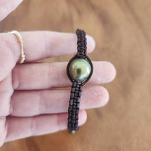 Load image into Gallery viewer, READY TO SHIP Unisex Woven Civa Fiji Pearl Bracelet - FJD$