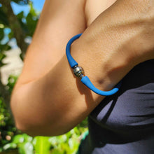 Load image into Gallery viewer, READY TO SHIP Unisex Civa Fiji Pearl Bracelet - Soft Stretch Rubber FJD$