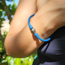 Load image into Gallery viewer, READY TO SHIP Unisex Civa Fiji Pearl Bracelet - Soft Stretch Rubber FJD$