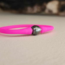 Load image into Gallery viewer, READY TO SHIP Unisex Civa Fiji Pearl Bracelet - Soft Stretch Rubber FJD$