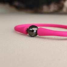 Load image into Gallery viewer, READY TO SHIP Unisex Civa Fiji Pearl Bracelet - Soft Stretch Rubber FJD$