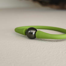 Load image into Gallery viewer, READY TO SHIP Unisex Civa Fiji Pearl Bracelet - Soft Stretch Rubber FJD$