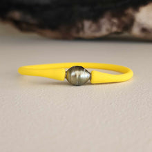 Load image into Gallery viewer, READY TO SHIP Unisex Civa Fiji Pearl Bracelet - Soft Stretch Rubber FJD$