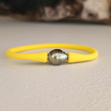 Load image into Gallery viewer, READY TO SHIP Unisex Civa Fiji Pearl Bracelet - Soft Stretch Rubber FJD$