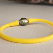 Load image into Gallery viewer, READY TO SHIP Unisex Civa Fiji Pearl Bracelet - Soft Stretch Rubber FJD$