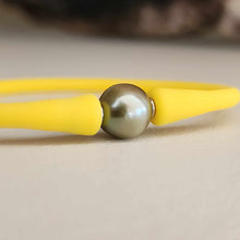Load image into Gallery viewer, READY TO SHIP Unisex Civa Fiji Pearl Bracelet - Soft Stretch Rubber FJD$