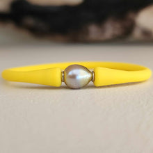 Load image into Gallery viewer, READY TO SHIP Unisex Civa Fiji Pearl Bracelet - Soft Stretch Rubber FJD$