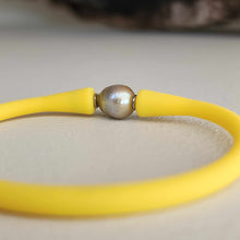 Load image into Gallery viewer, READY TO SHIP Unisex Civa Fiji Pearl Bracelet - Soft Stretch Rubber FJD$