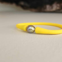 Load image into Gallery viewer, READY TO SHIP Unisex Civa Fiji Pearl Bracelet - Soft Stretch Rubber FJD$