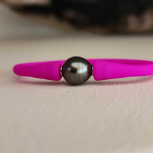 Load image into Gallery viewer, READY TO SHIP Unisex Civa Fiji Pearl Bracelet - Soft Stretch Rubber FJD$