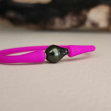 Load image into Gallery viewer, READY TO SHIP Unisex Civa Fiji Pearl Bracelet - Soft Stretch Rubber FJD$