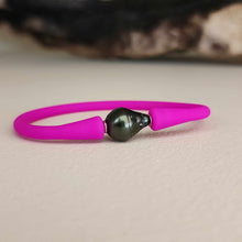 Load image into Gallery viewer, READY TO SHIP Unisex Civa Fiji Pearl Bracelet - Soft Stretch Rubber FJD$