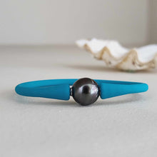 Load image into Gallery viewer, READY TO SHIP Unisex Civa Fiji Pearl Bracelet - Soft Stretch Rubber FJD$