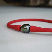 Load image into Gallery viewer, READY TO SHIP Unisex Civa Fiji Pearl Bracelet - Soft Stretch Rubber FJD$
