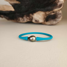 Load image into Gallery viewer, READY TO SHIP Unisex Civa Fiji Pearl Bracelet - Soft Stretch Rubber FJD$