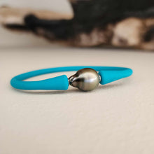 Load image into Gallery viewer, READY TO SHIP Unisex Civa Fiji Pearl Bracelet - Soft Stretch Rubber FJD$
