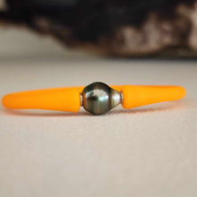 Load image into Gallery viewer, READY TO SHIP Unisex Civa Fiji Pearl Bracelet - Soft Stretch Rubber FJD$