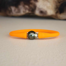 Load image into Gallery viewer, READY TO SHIP Unisex Civa Fiji Pearl Bracelet - Soft Stretch Rubber FJD$
