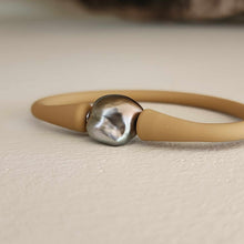 Load image into Gallery viewer, READY TO SHIP Unisex Civa Fiji Pearl Bracelet - Soft Stretch Rubber FJD$