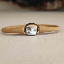 Load image into Gallery viewer, READY TO SHIP Unisex Civa Fiji Pearl Bracelet - Soft Stretch Rubber FJD$