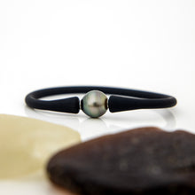 Load image into Gallery viewer, READY TO SHIP Unisex Civa Fiji Pearl Bracelet - Soft Stretch Rubber FJD$