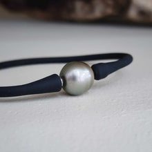 Load image into Gallery viewer, READY TO SHIP Unisex Civa Fiji Pearl Bracelet - Soft Stretch Rubber FJD$
