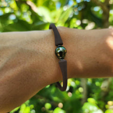 Load image into Gallery viewer, READY TO SHIP Unisex Civa Fiji Pearl Bracelet - Soft Stretch Rubber FJD$