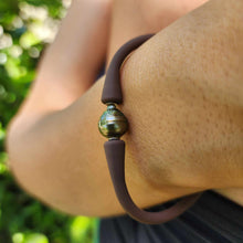 Load image into Gallery viewer, READY TO SHIP Unisex Civa Fiji Pearl Bracelet - Soft Stretch Rubber FJD$