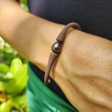 Load image into Gallery viewer, READY TO SHIP Unisex Civa Fiji Pearl Bracelet - Soft Stretch Rubber FJD$