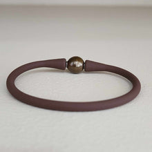 Load image into Gallery viewer, READY TO SHIP Unisex Civa Fiji Pearl Bracelet - Soft Stretch Rubber FJD$