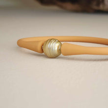 Load image into Gallery viewer, READY TO SHIP Unisex Civa Fiji Pearl Bracelet - Soft Stretch Rubber FJD$